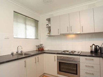 Gallery: 6/114 Hyde Street
