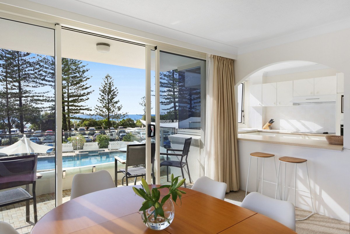 6/114 The Esplanade Burleigh Heads 1