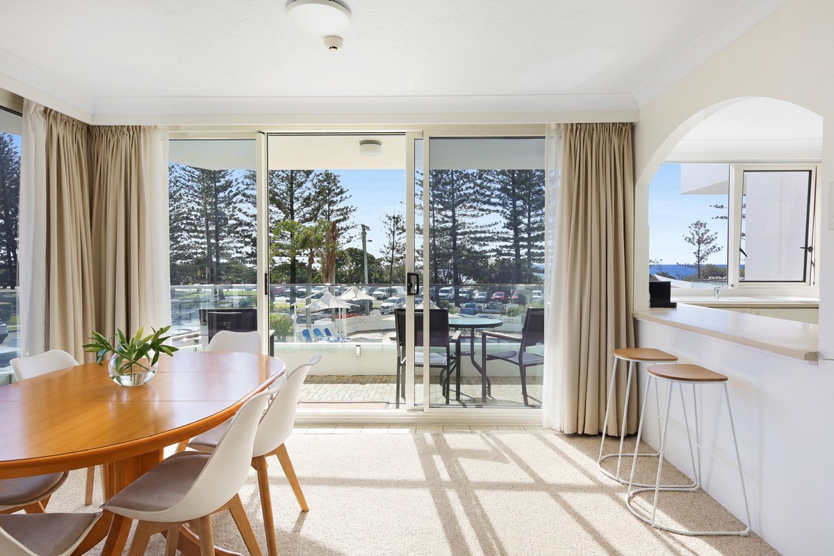 6/114 The Esplanade Burleigh Heads 10