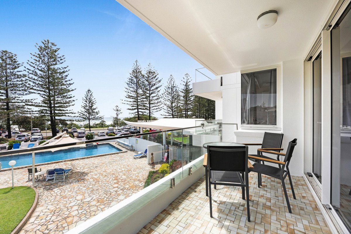 6/114 The Esplanade Burleigh Heads 10