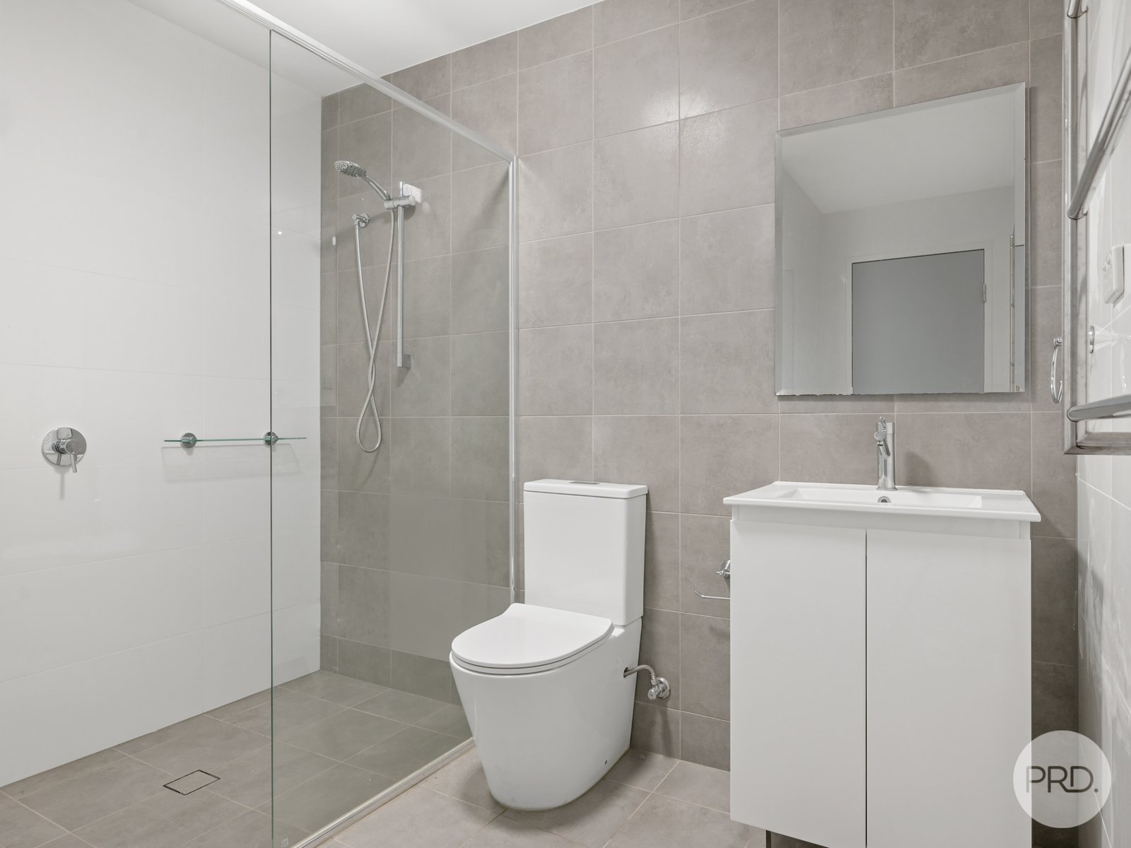 6/119 Glengarry Drive GLENMORE PARK 8