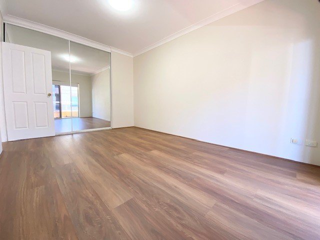 6/12-16 West Street HURSTVILLE 8