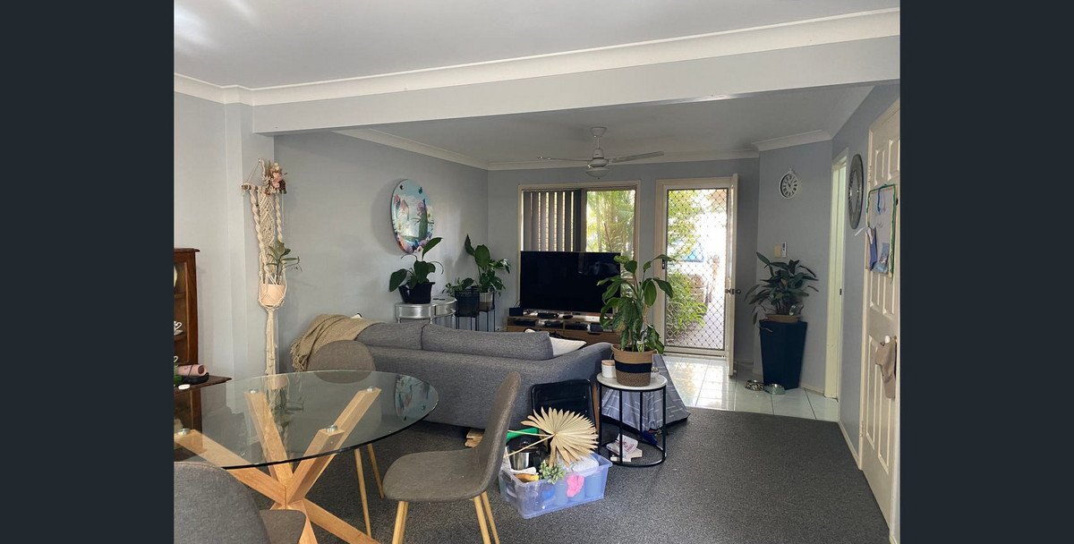 6/12 Cupania Place Elanora 10