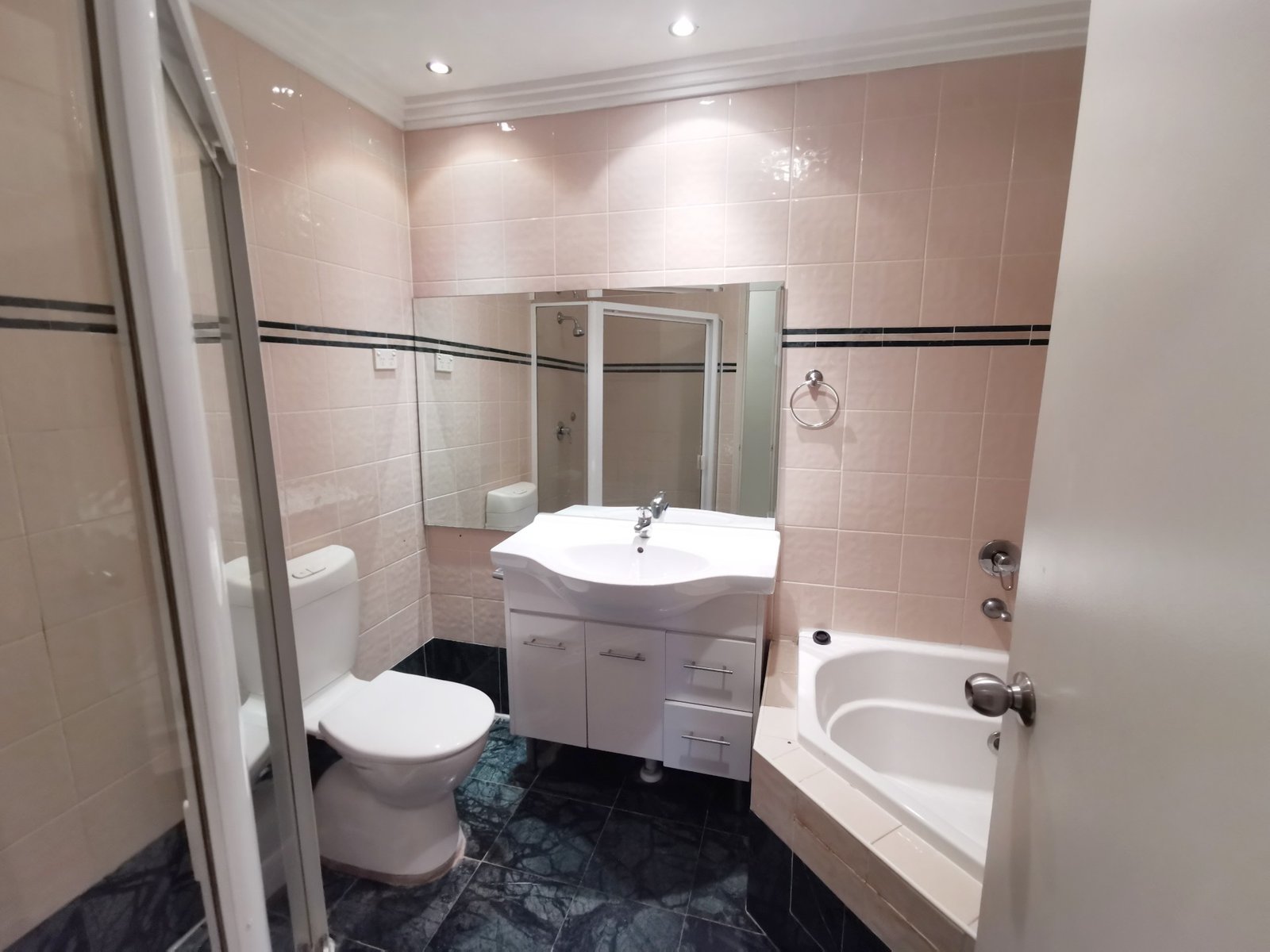 6/12 Dora Street HURSTVILLE 4