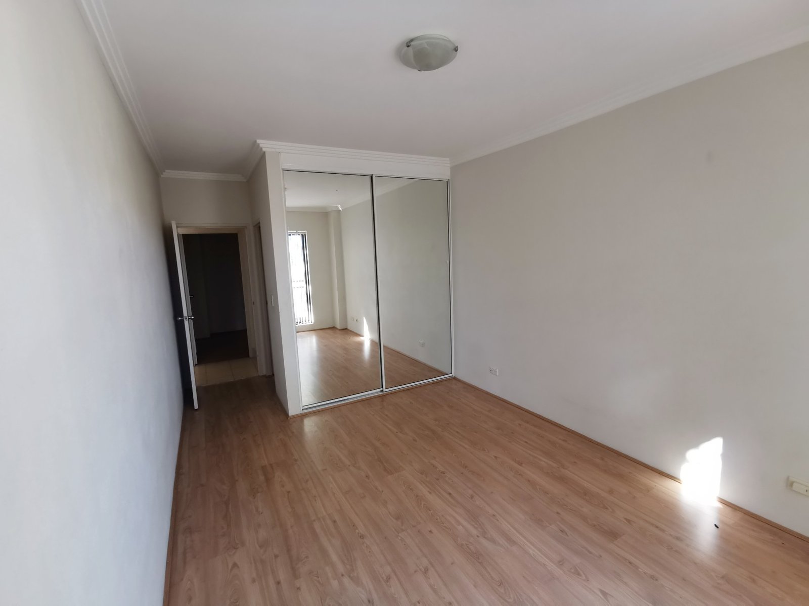 6/12 Dora Street HURSTVILLE 5