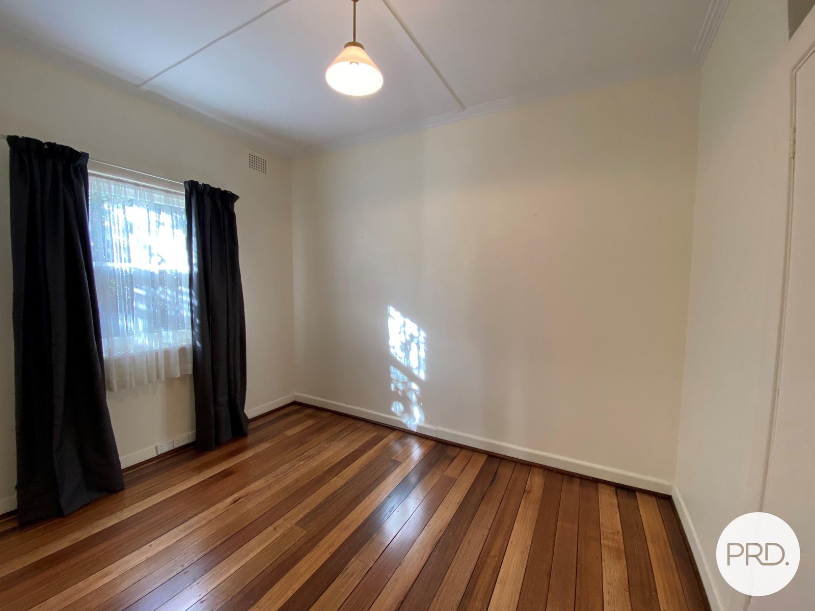 612 Lindsay Avenue ALBURY 7