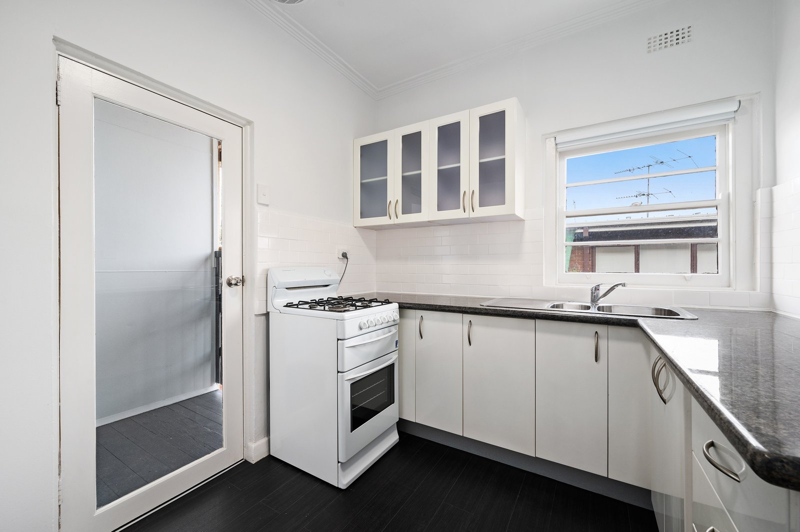 Gallery: 6/12 Mitford Street