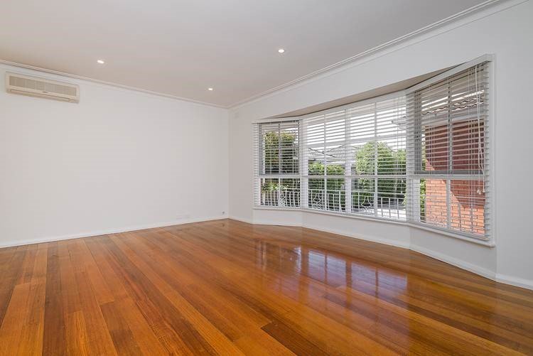 Gallery: 6/121 Cochrane Street