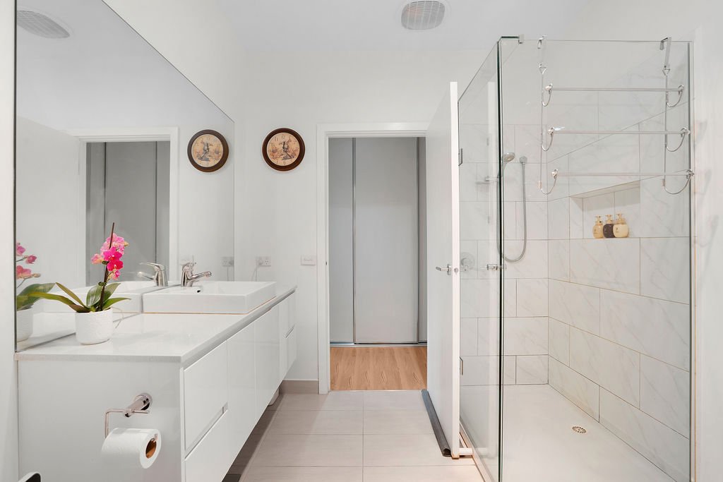 Real Estate and Property in 6/121 Manningham Road, Bulleen, VIC