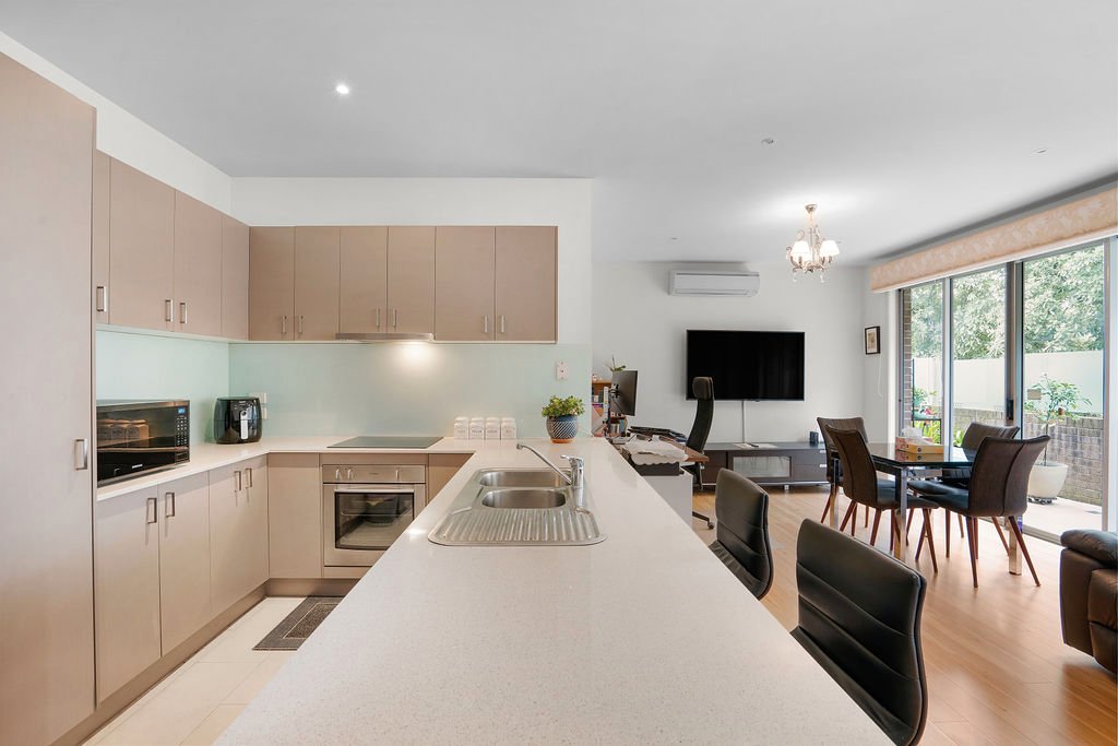 Real Estate and Property in 6/121 Manningham Road, Bulleen, VIC