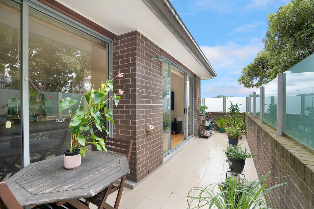 Real Estate and Property in 6/121 Manningham Road, Bulleen, VIC