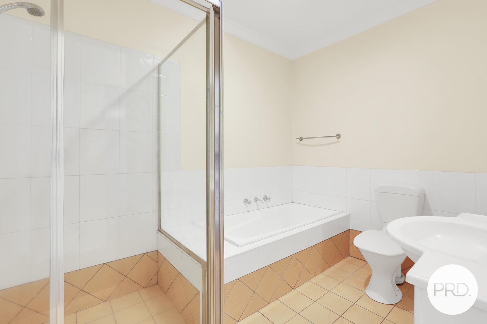 6/122 Bong Bong Road HORSLEY 6