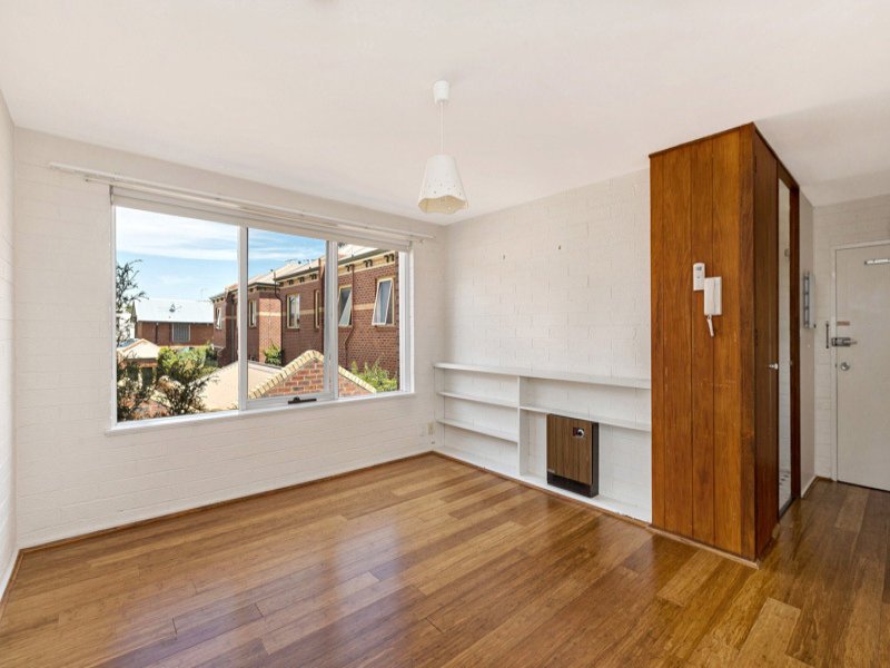 Gallery: 6/125 Ferguson Street