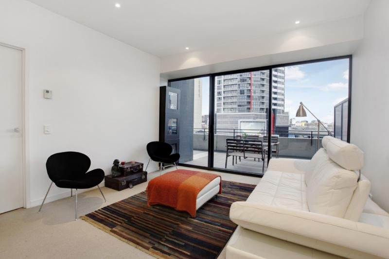Gallery: 612/80 Clarendon Street