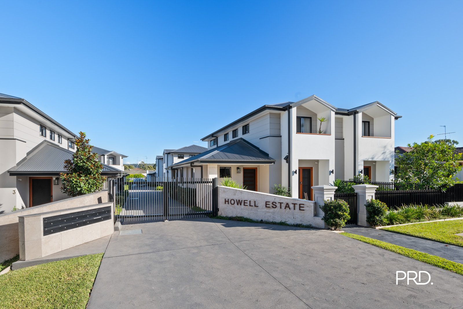 6/13-15 William Howell Drive GLENMORE PARK 1