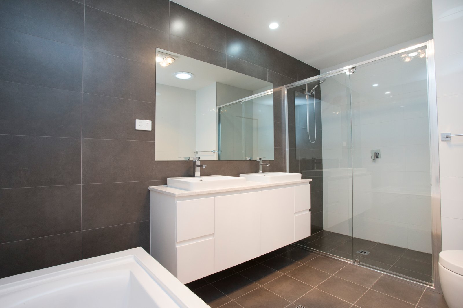 6/13 Algie Crescent KINGSWOOD 16