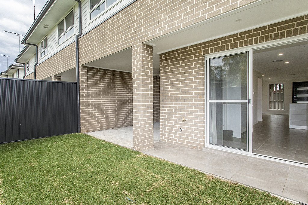 6/13 Algie Crescent KINGSWOOD 18