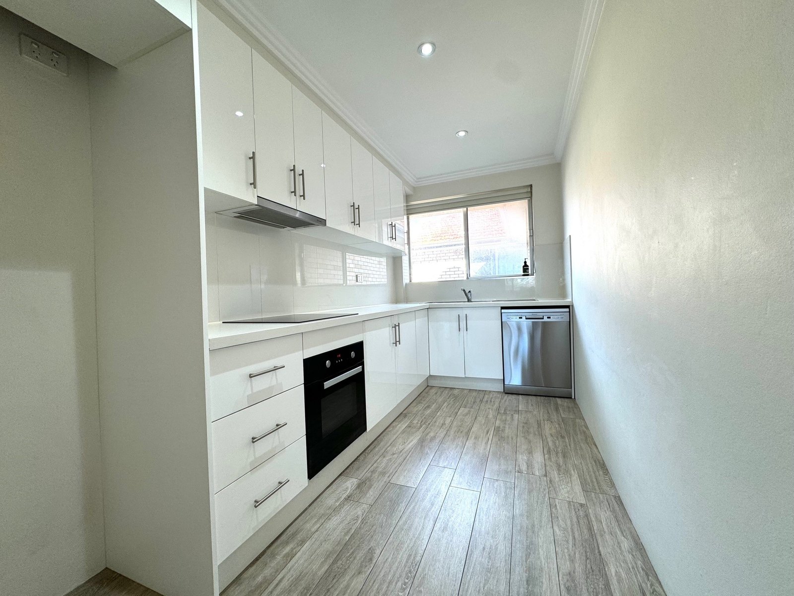 6/13 Allen Street CANTERBURY 1