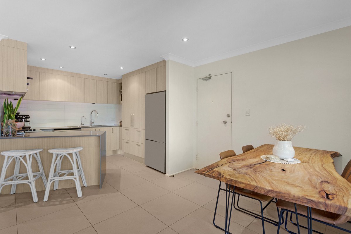 6/13 Christina Court Mermaid Waters 5