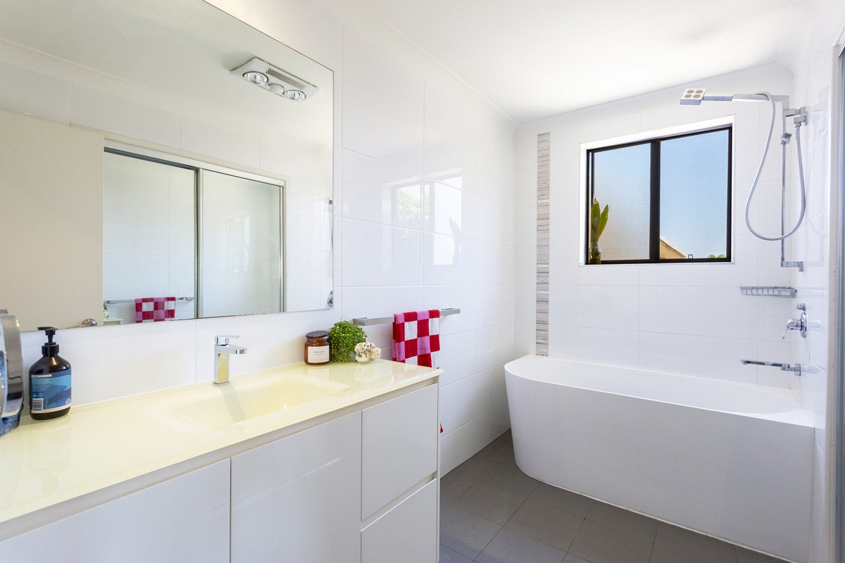 6/13 Christina Court Mermaid Waters 10