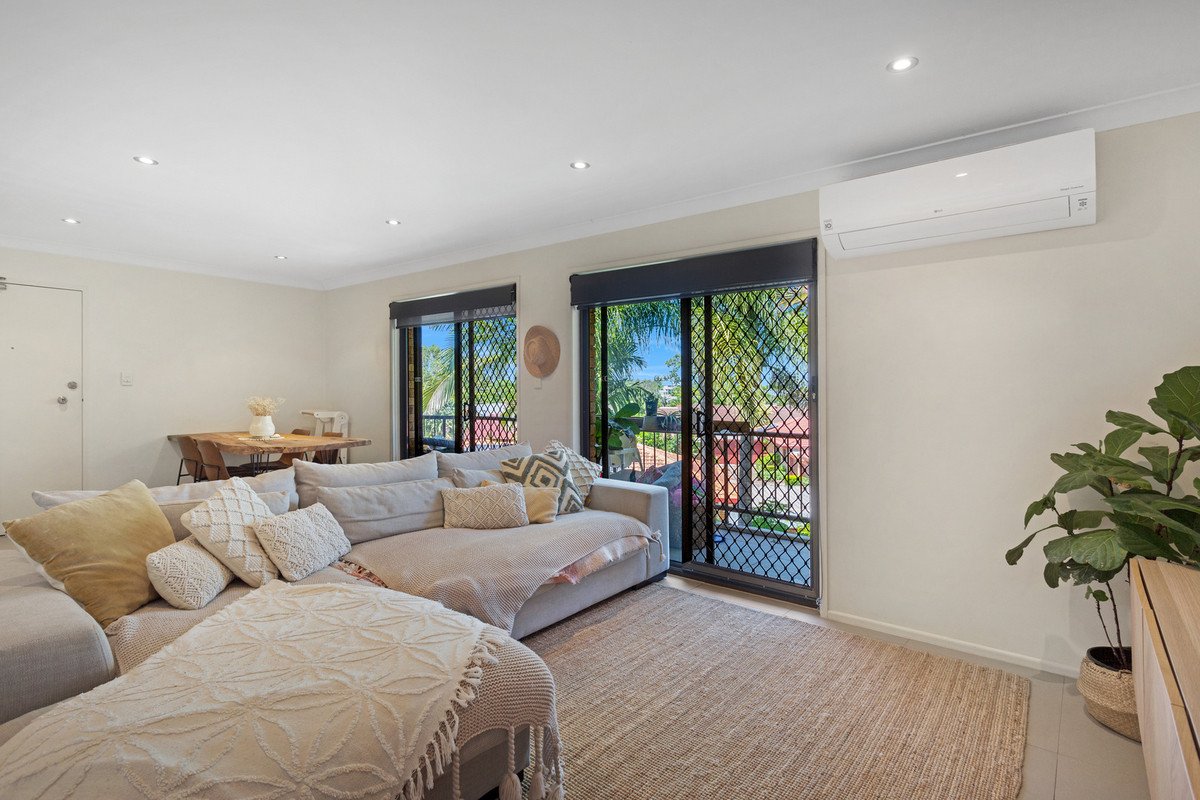 6/13 Christina Court Mermaid Waters 6