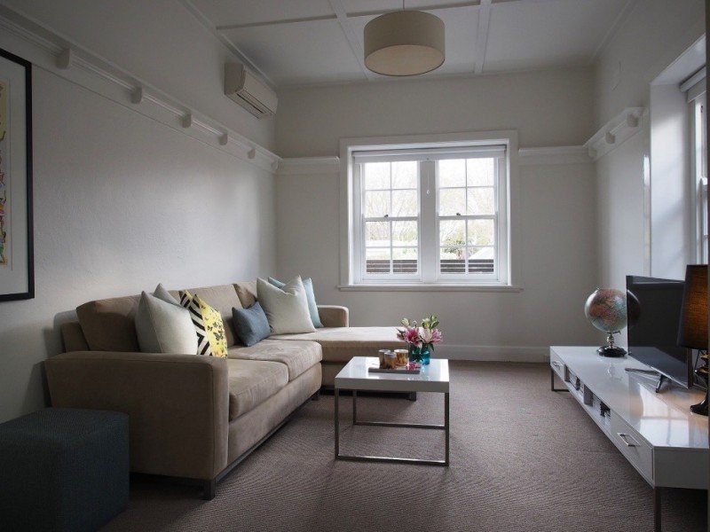 Gallery: 6/13 Loch Street