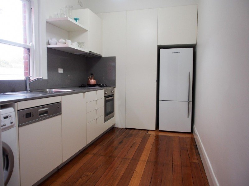 Gallery: 6/13 Loch Street