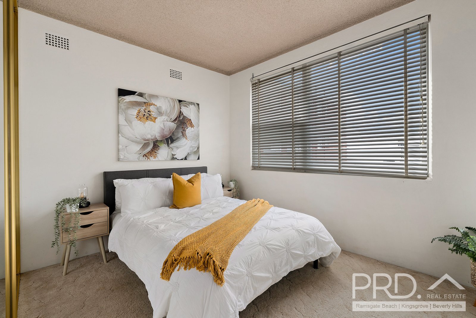 6/136B Chuter Avenue RAMSGATE BEACH 9