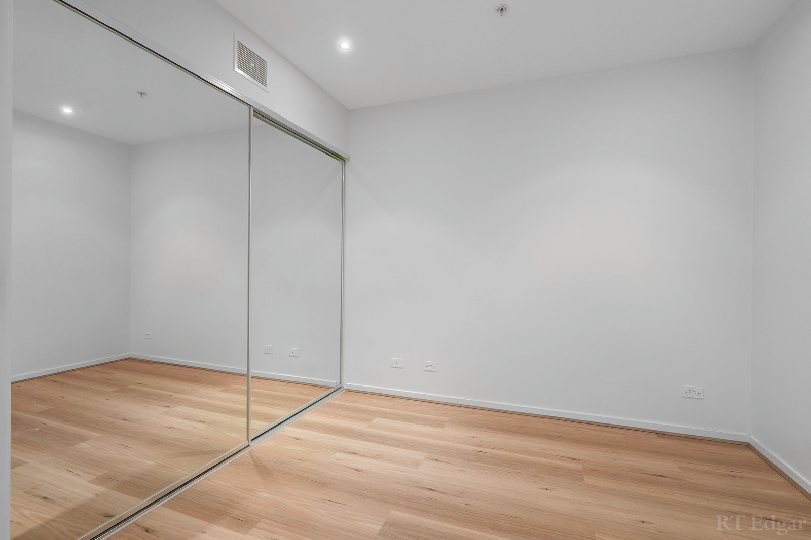 Real Estate and Property in 613/77 River Street, South Yarra, VIC