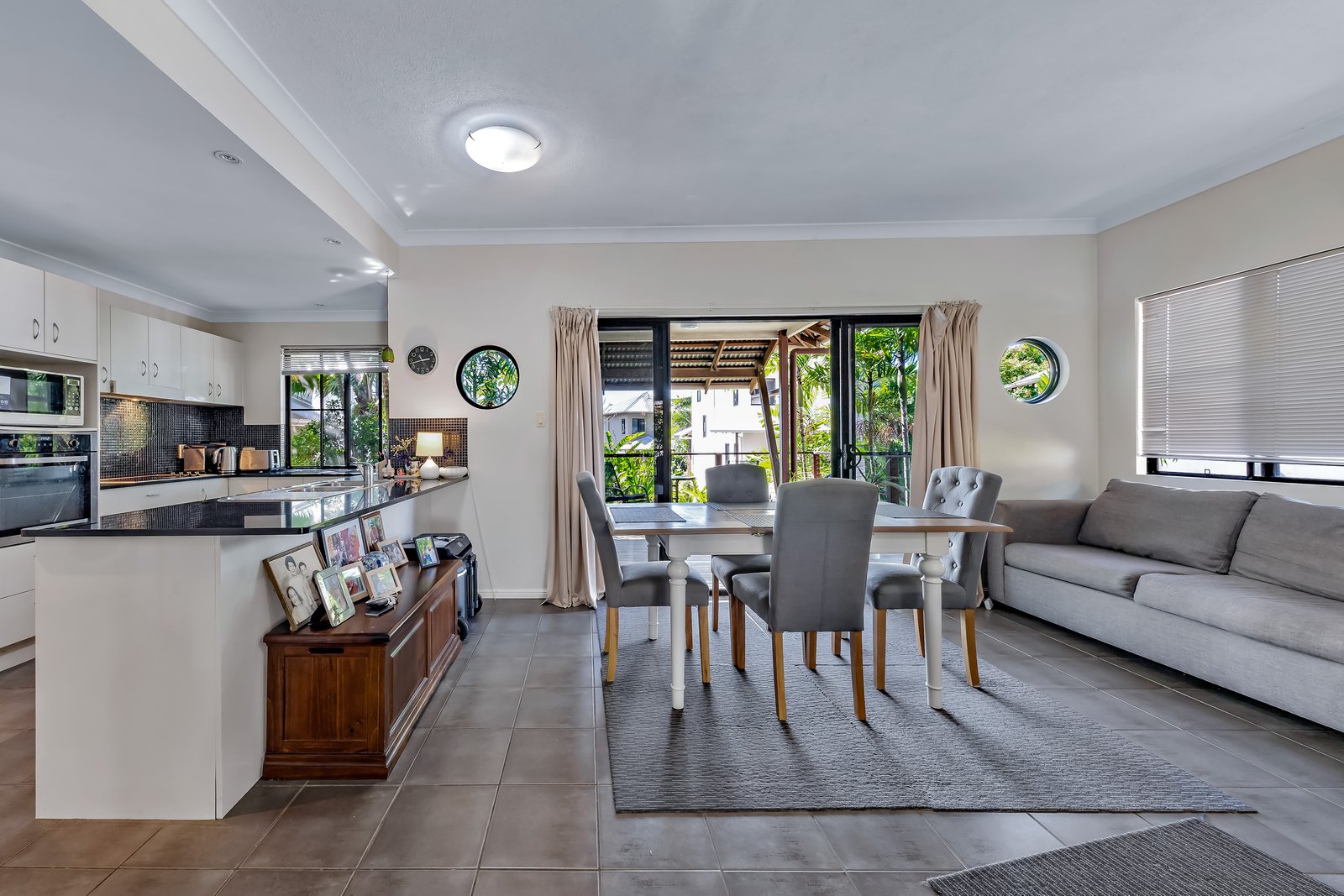 6/14 Altmann Ave  CANNONVALE 6