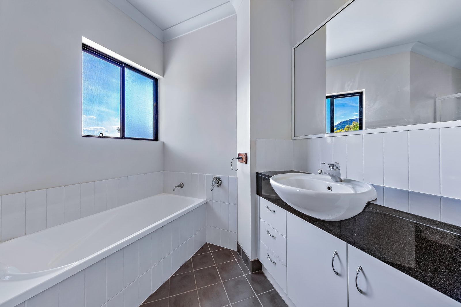 6/14 Altmann Ave  CANNONVALE 11