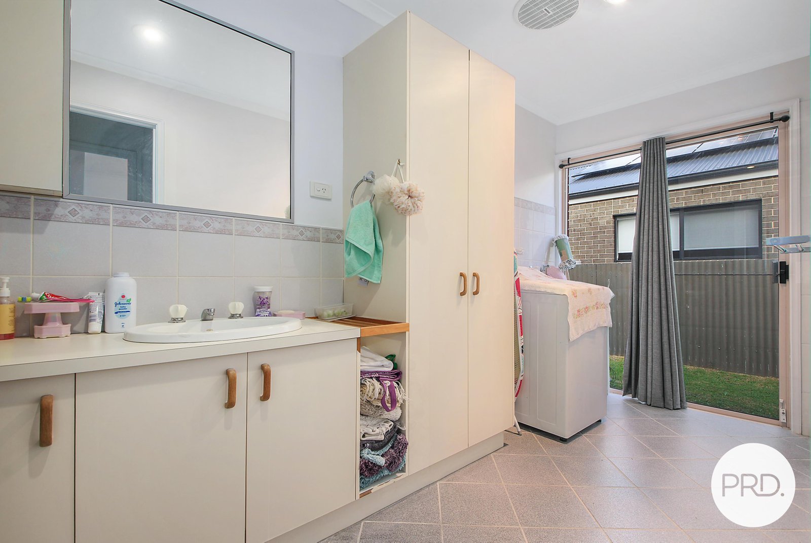6/14 Graetz Court LAVINGTON 12