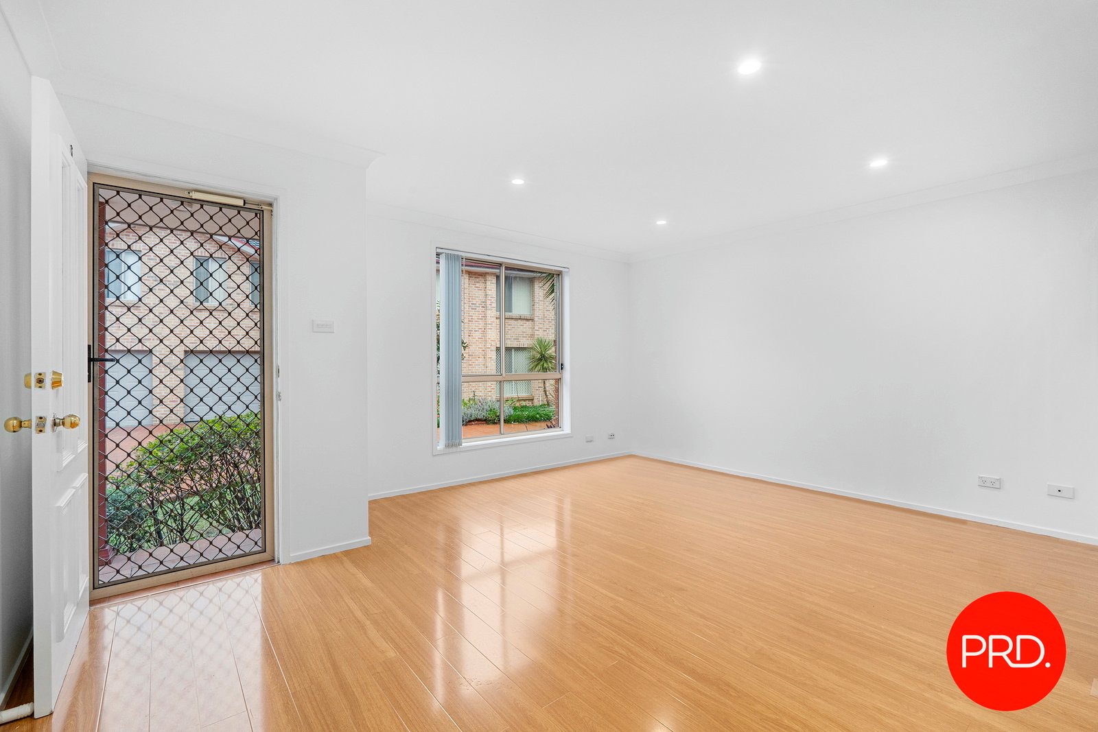 6/14 Pine Road CASULA 2