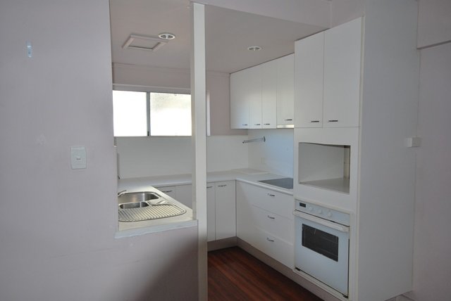 6/14 The Esplanade BURLEIGH HEADS 2