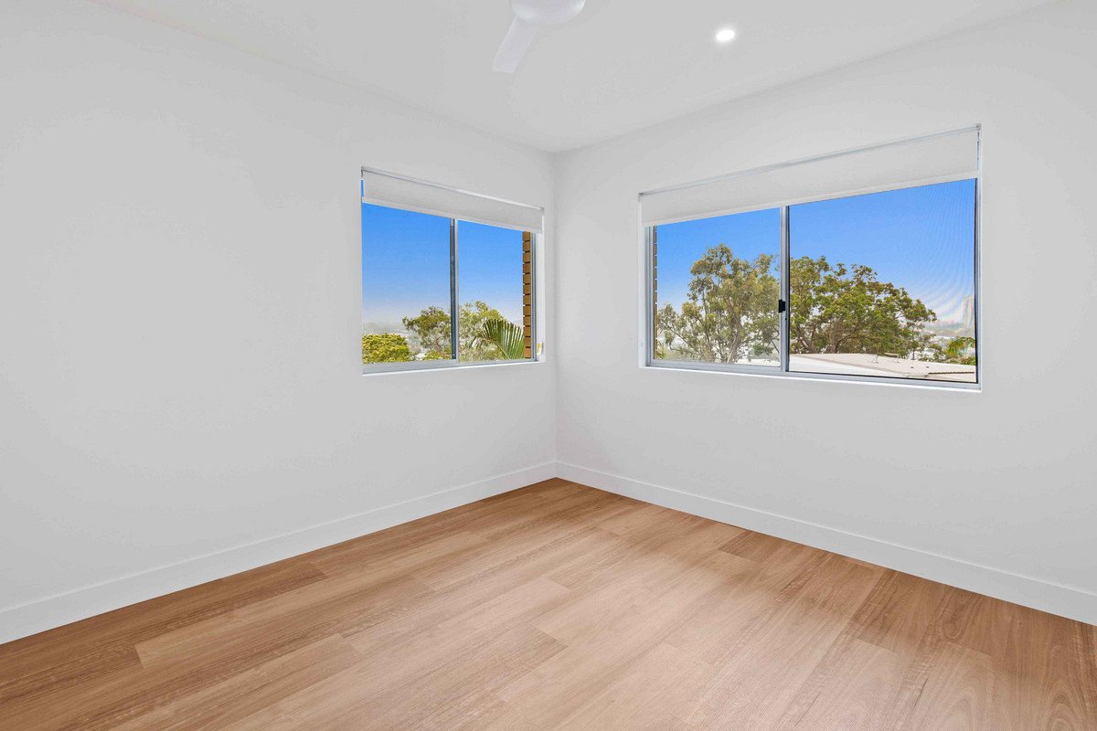 6/141 George Street West  Burleigh Heads 8