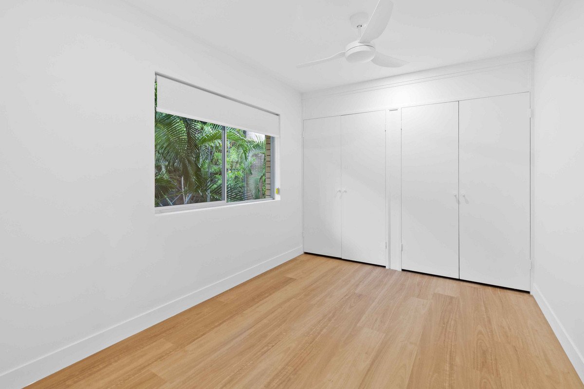 6/141 George Street West  Burleigh Heads 11