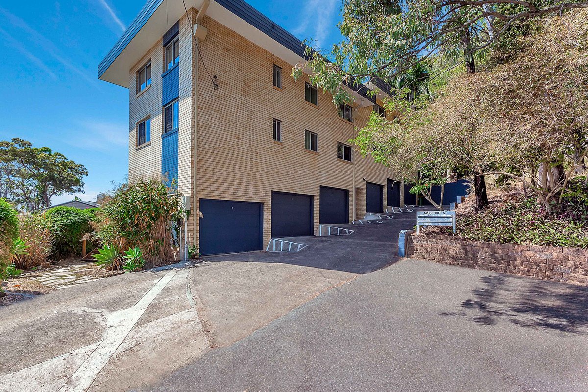 6/141 George Street West  Burleigh Heads 15