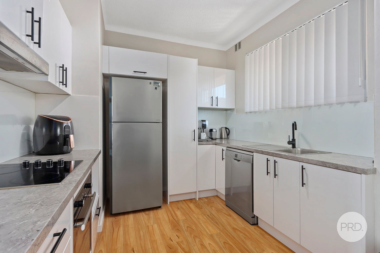 6/141 Woniora Road SOUTH HURSTVILLE 1
