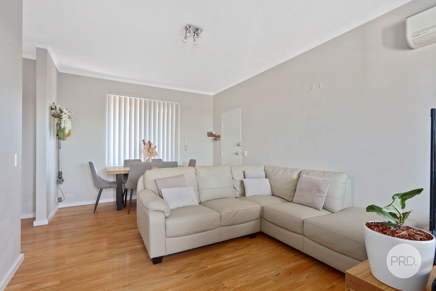 6/141 Woniora Road SOUTH HURSTVILLE 4