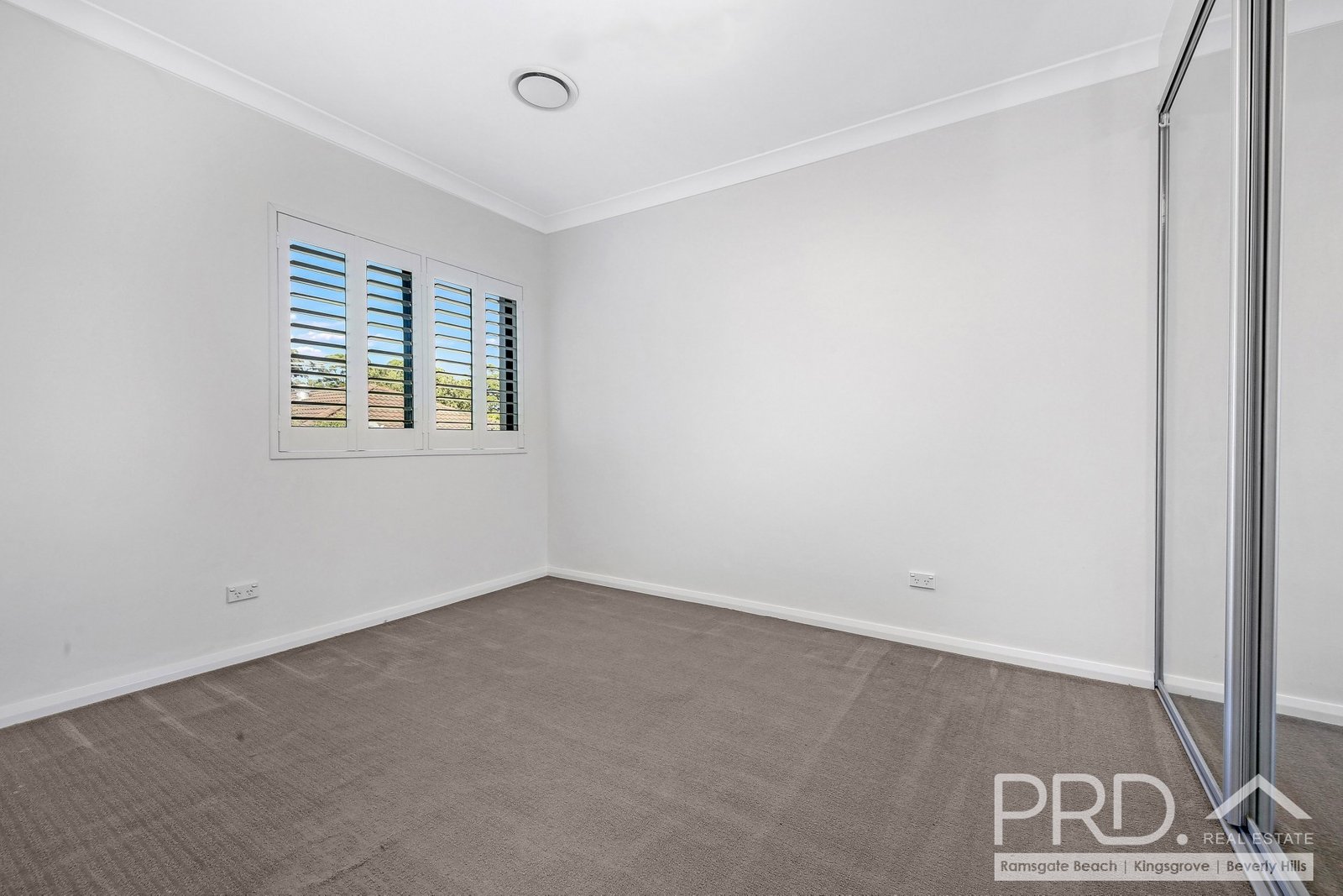 6/15-17 Larkhill Avenue RIVERWOOD 4