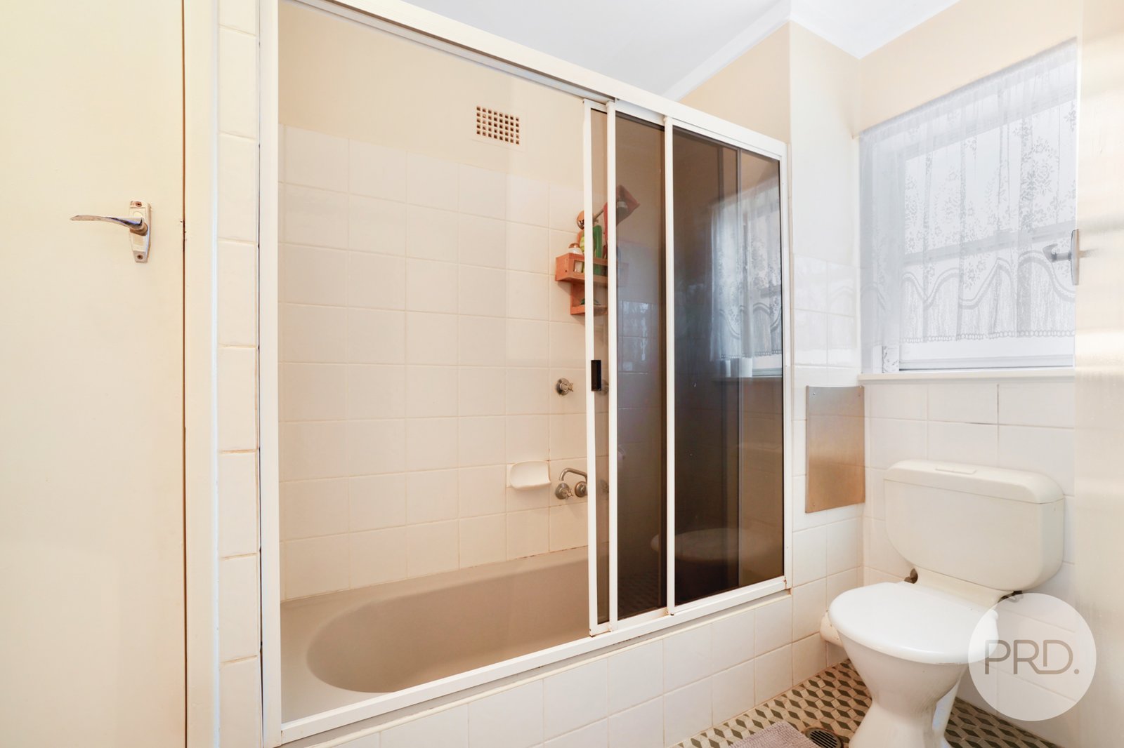 6/15 Diane Street TAMWORTH 11