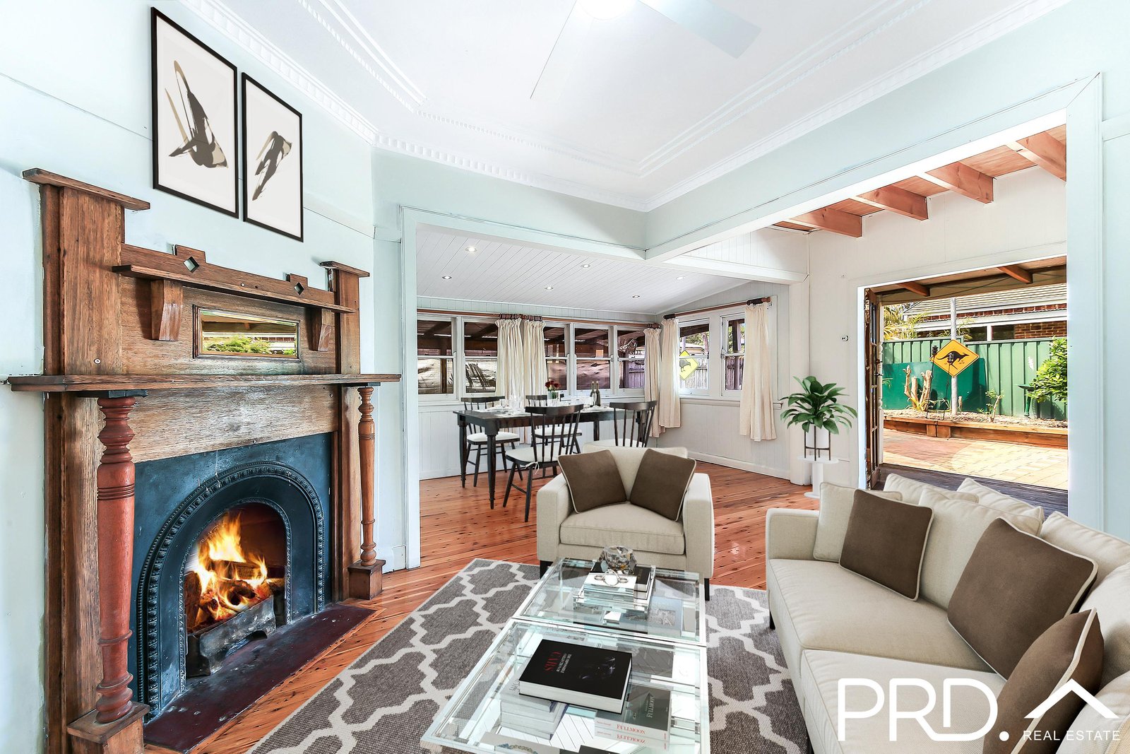 615 Henry Lawson Drive EAST HILLS 2