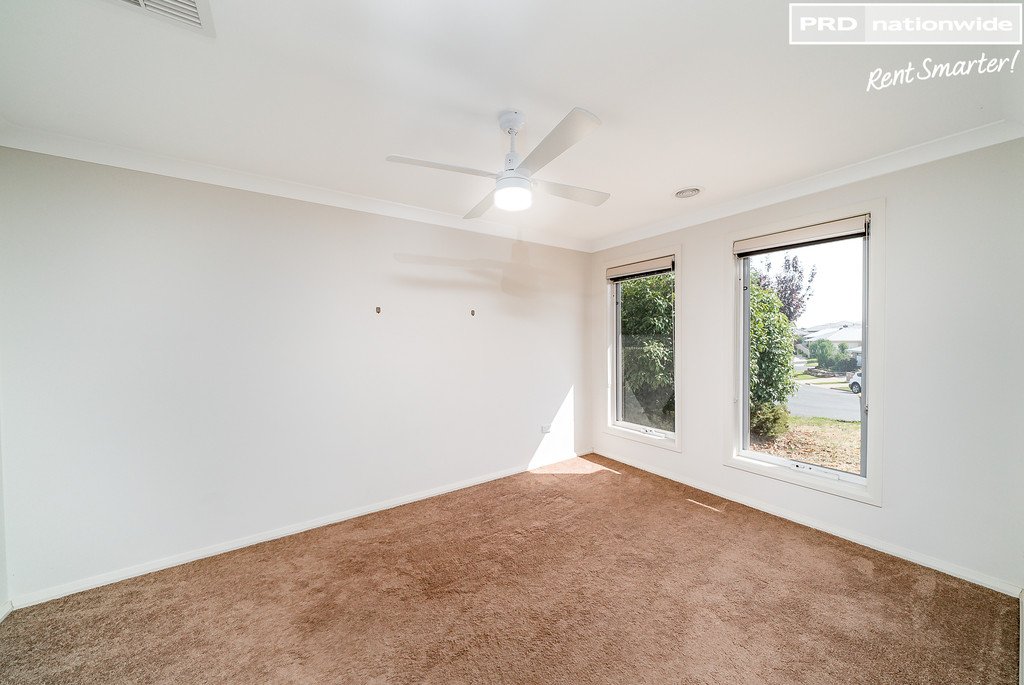 6/15 Murndal Place BOURKELANDS 8