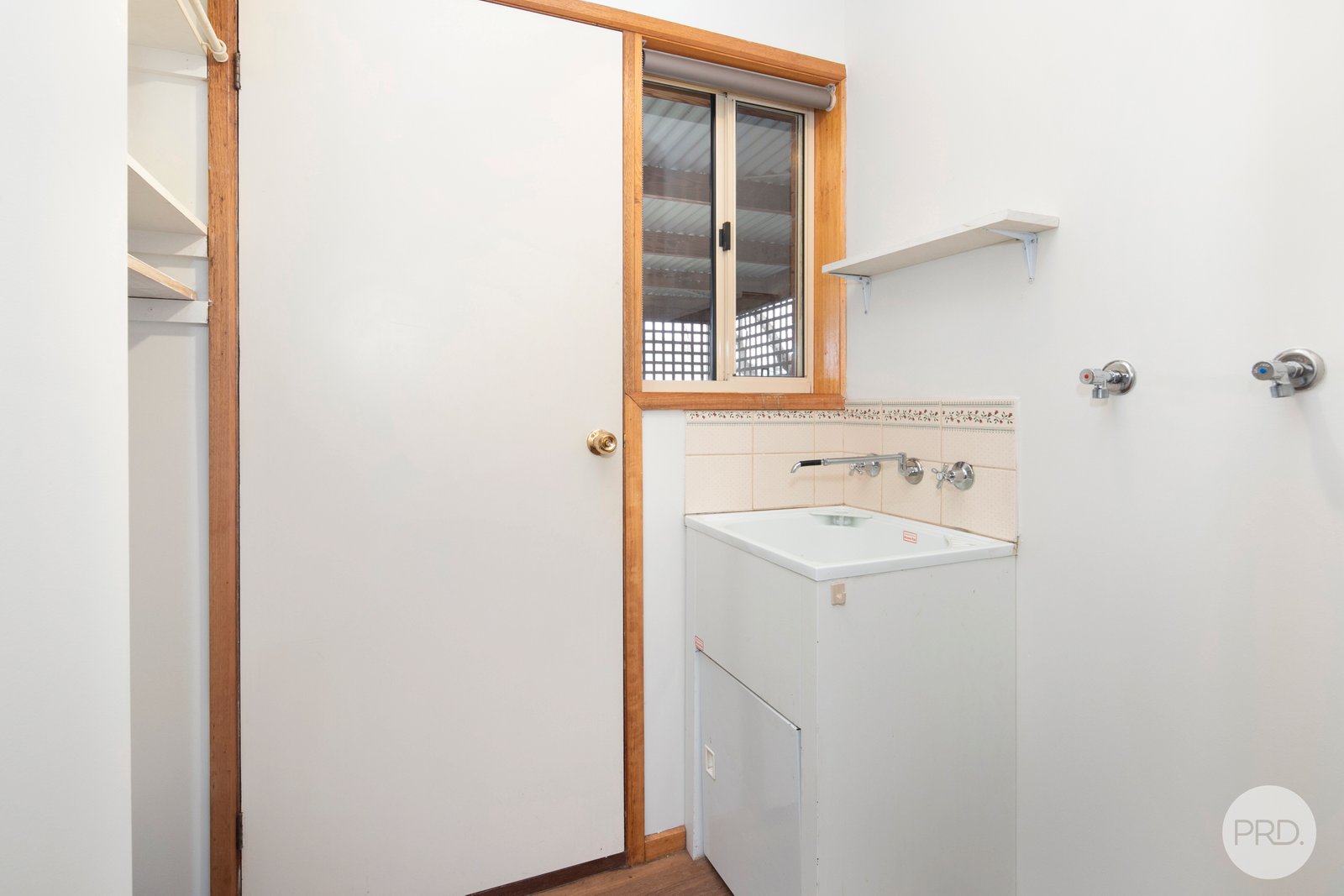 615 Peel Street North BLACK HILL 10