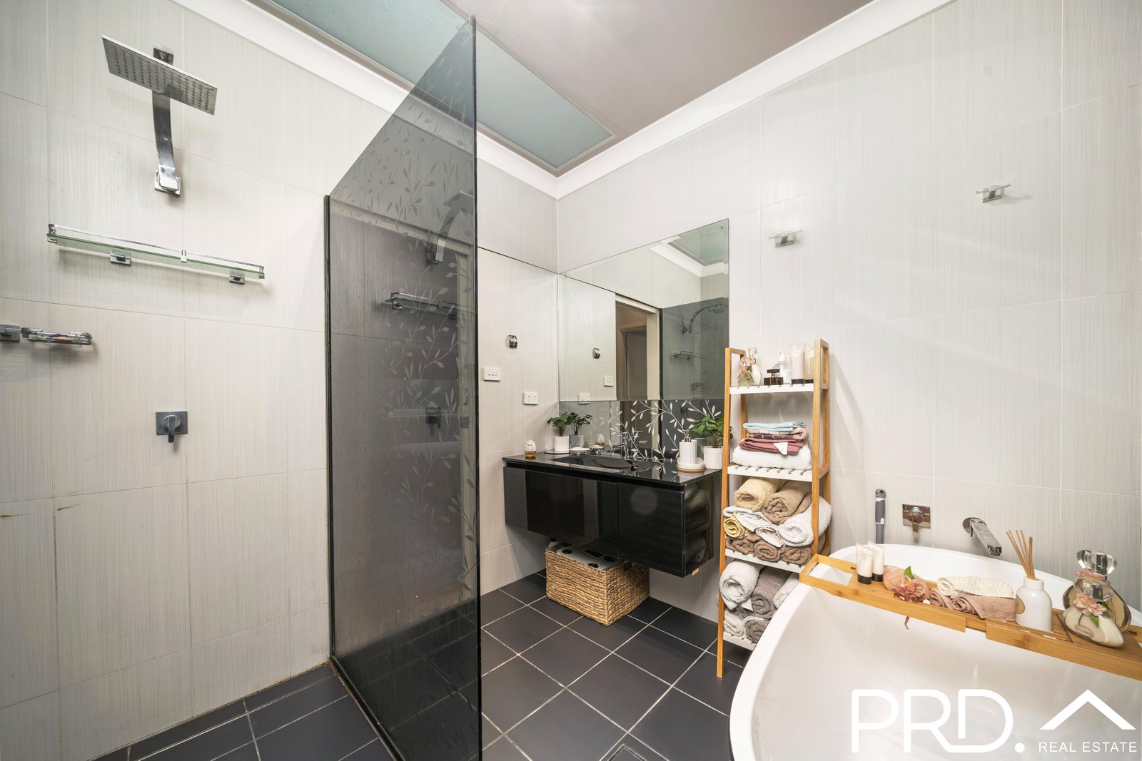 6/155 Greenacre Road GREENACRE 7