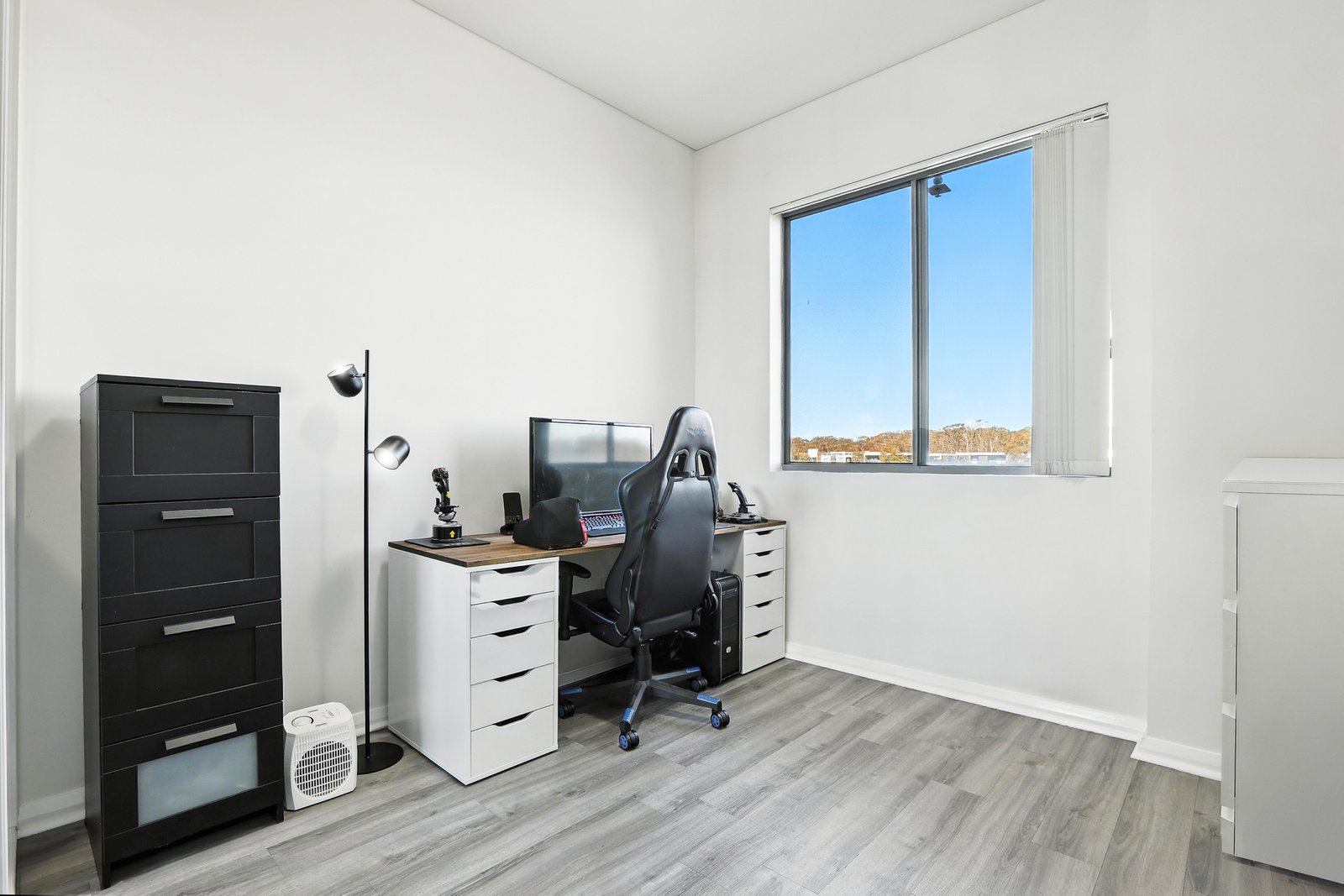 61/56 Lakeside Parade JORDAN SPRINGS 5