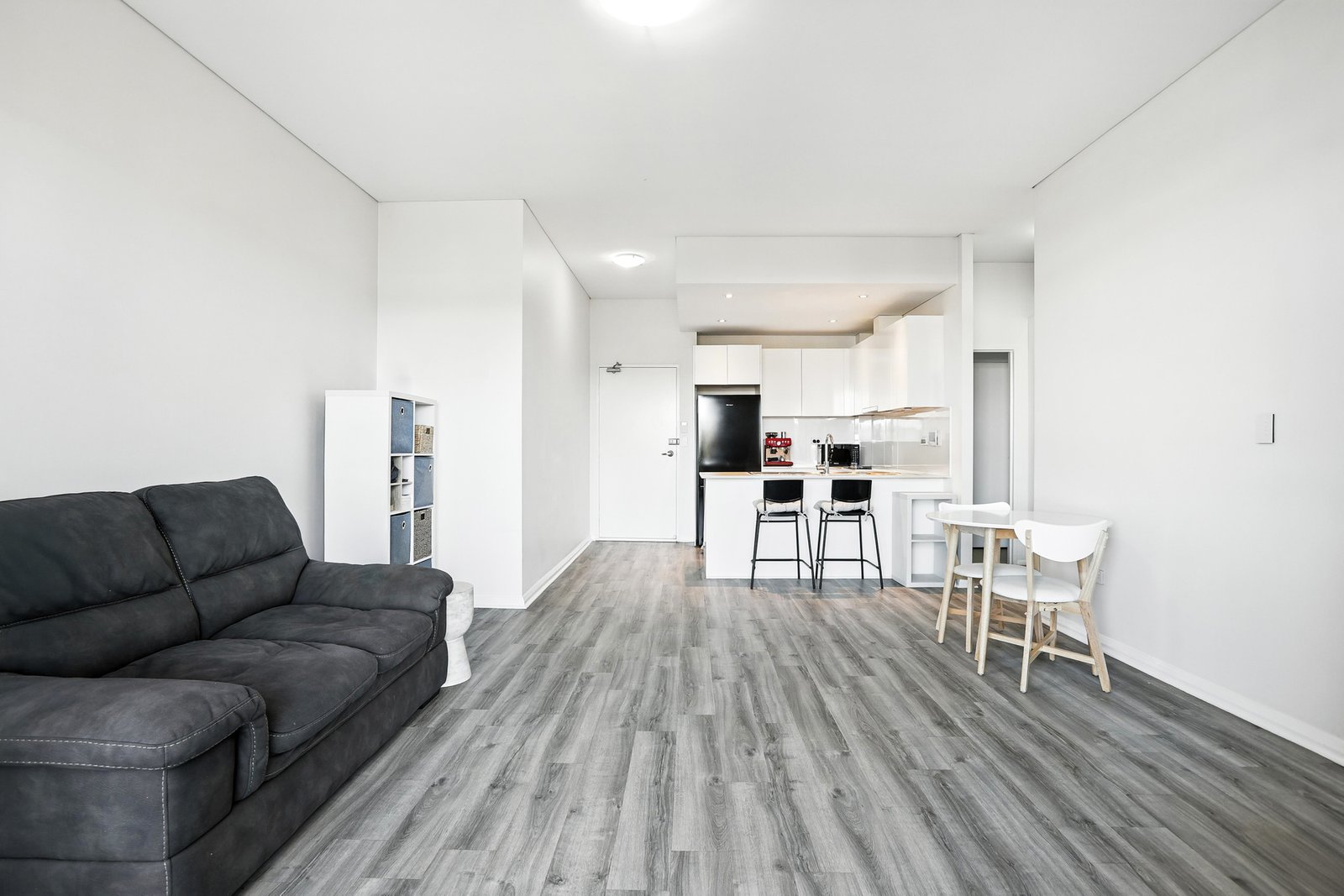 61/56 Lakeside Parade JORDAN SPRINGS 6