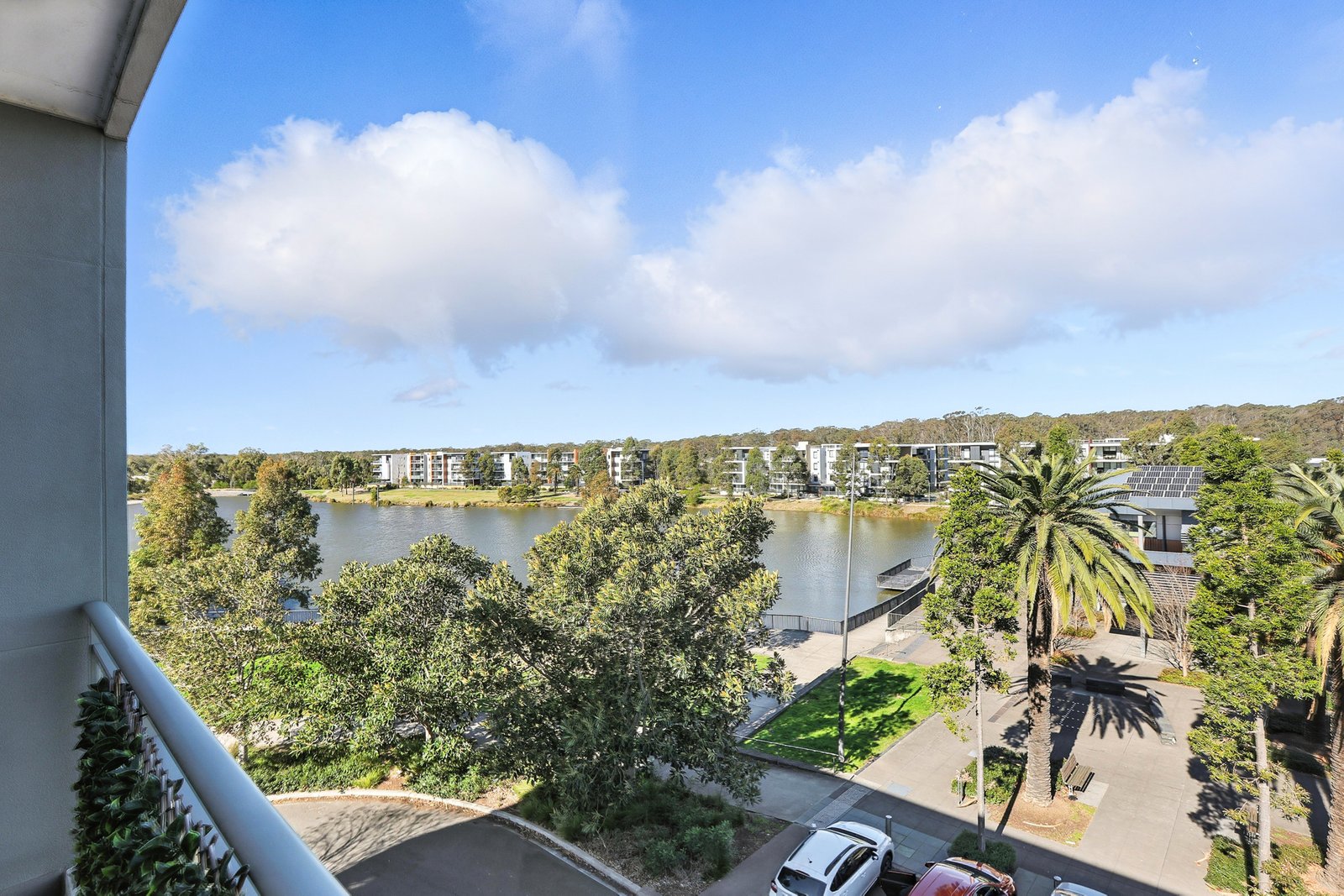 61/56 Lakeside Parade JORDAN SPRINGS 11