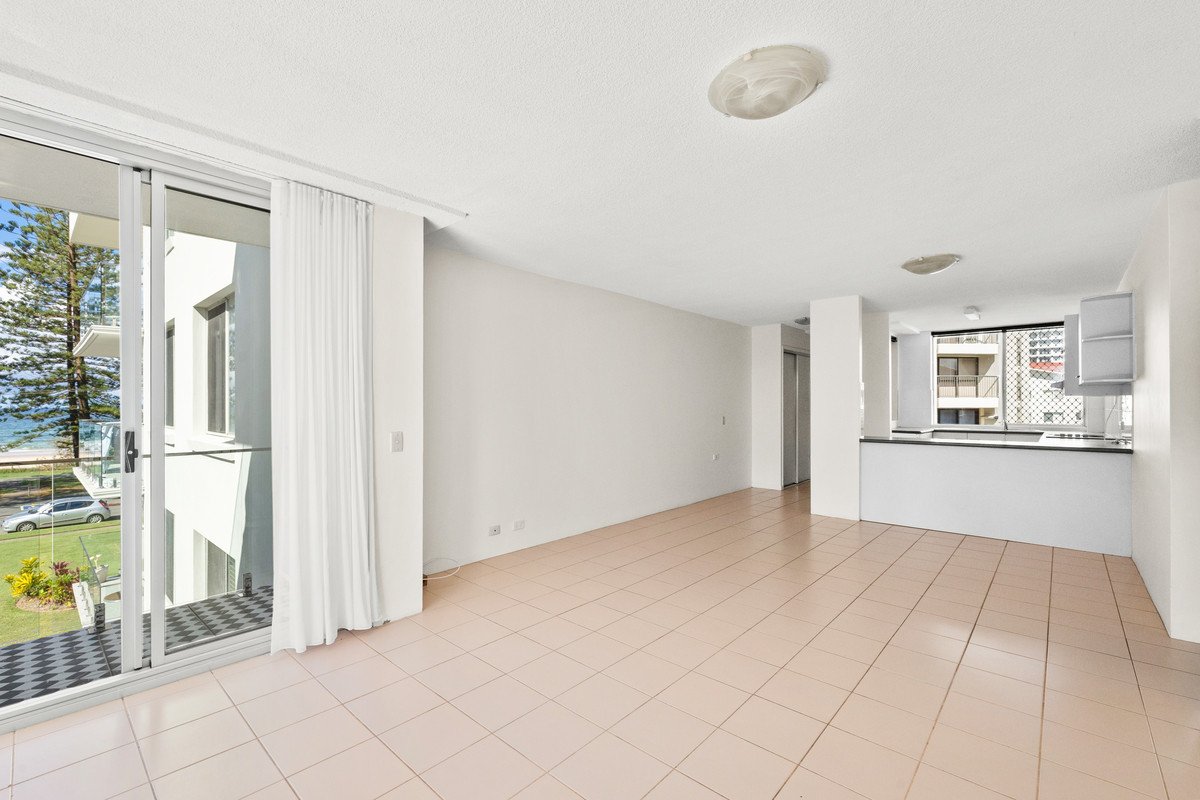 6/158 The Esplanade Burleigh Heads 5