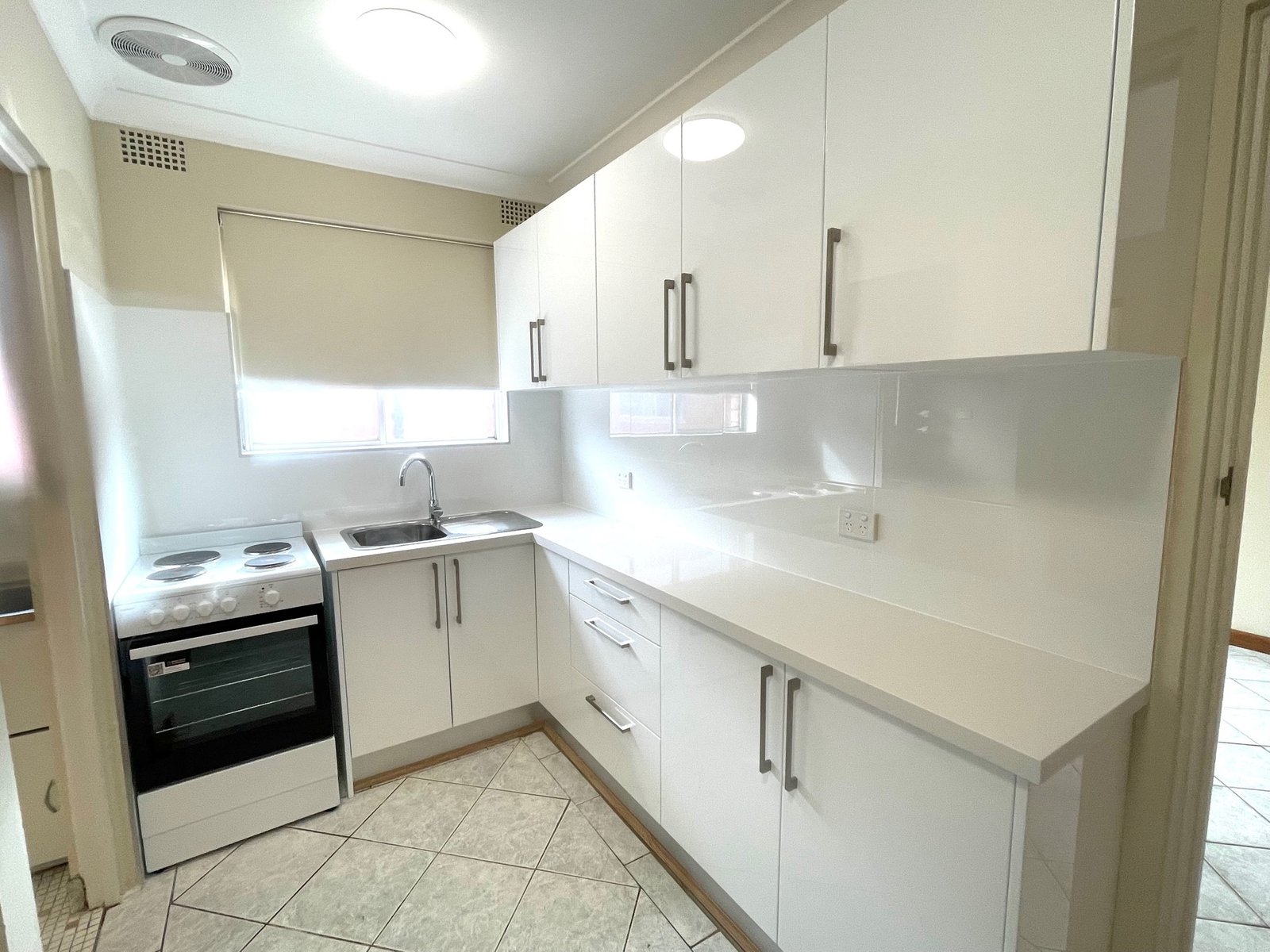 6/16 Colin Street LAKEMBA 2